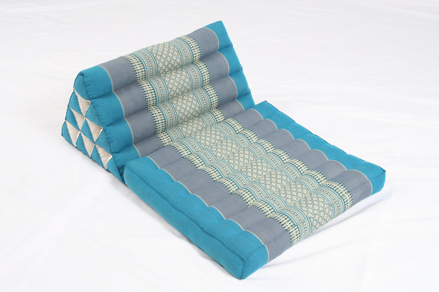 1-fach faltbares Dreieckskissen 78x50 cm verschiedene Farben